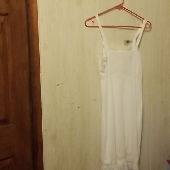 Vintage white slip size 34 average - Picture 2 of 3